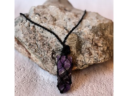 Prívesok s čipkou, plochý hrot – AMETYST