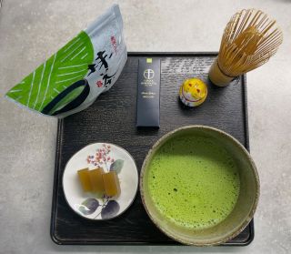 My otouto 弟 sent me this nice yokan from Tokyo where he lives. Yokan is from famous fruity shop...