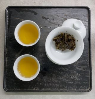 Akari – The Guiding Light This tea cake is named Akari (燈), a Japanese word meaning a gentle light that guides the way in...