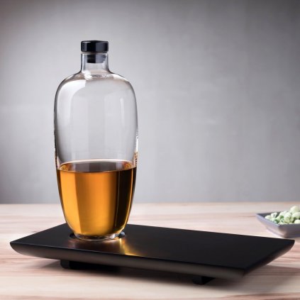 Malt Whisky Bottle Tall with Wooden Tray 3