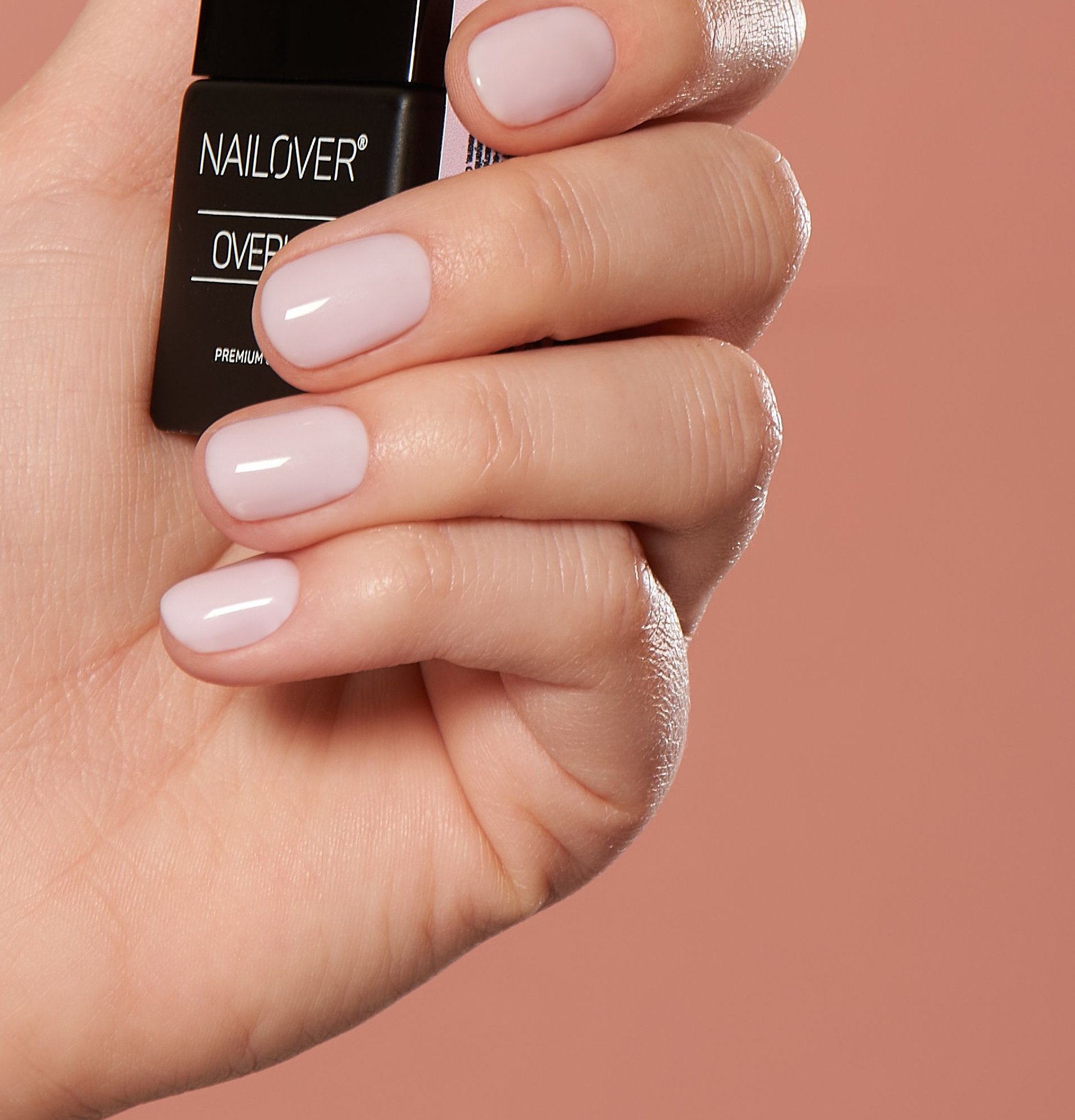 Liquid Overgel - proč si tento „tekutý profesionál“ získal srdce manikérek?