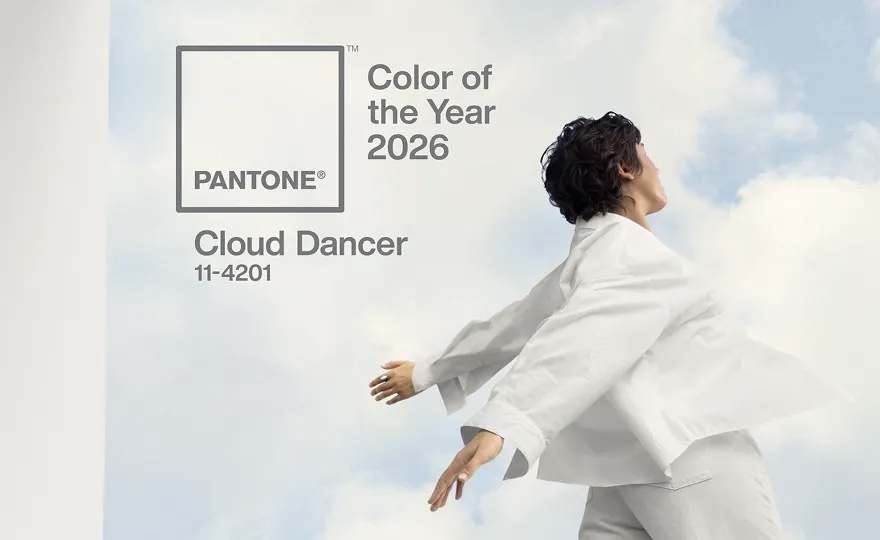 cloud-dancer-barva-roku