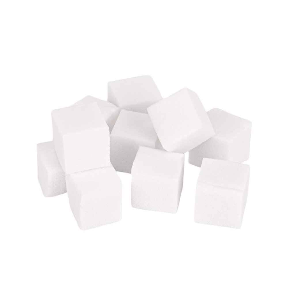 Houbička na ombré 50ks Houbičky na ombré zdobení nehtů. Jemný materiál s nízkou savostí pro úsporu produktu a přesnou aplikaci. Balení 50 ks.