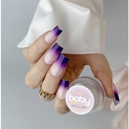 Fialový gél, ktorý je ideálny na ombré, nail art a pečiatkovanie nechtov. Nailsology Clavier Baby Boomer Ombre gél 3v1 3g C05 „Vanity”
