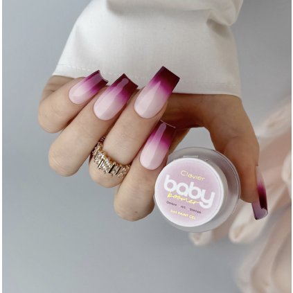 Ružový gél, ktorý je ideálny na ombré, nail art a pečiatkovanie nechtov. Nailsology Clavier Baby Boomer Ombre gél 3v1 3g C02 „Lust”