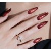 Červený gél lak s magnetickým cat eye efektom. MAKEAR Gél lak Cat Eye C20