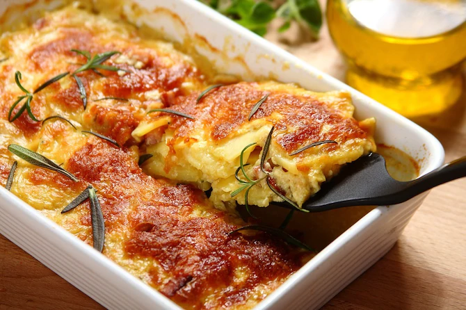 Zapekané zemiaky s klobásou