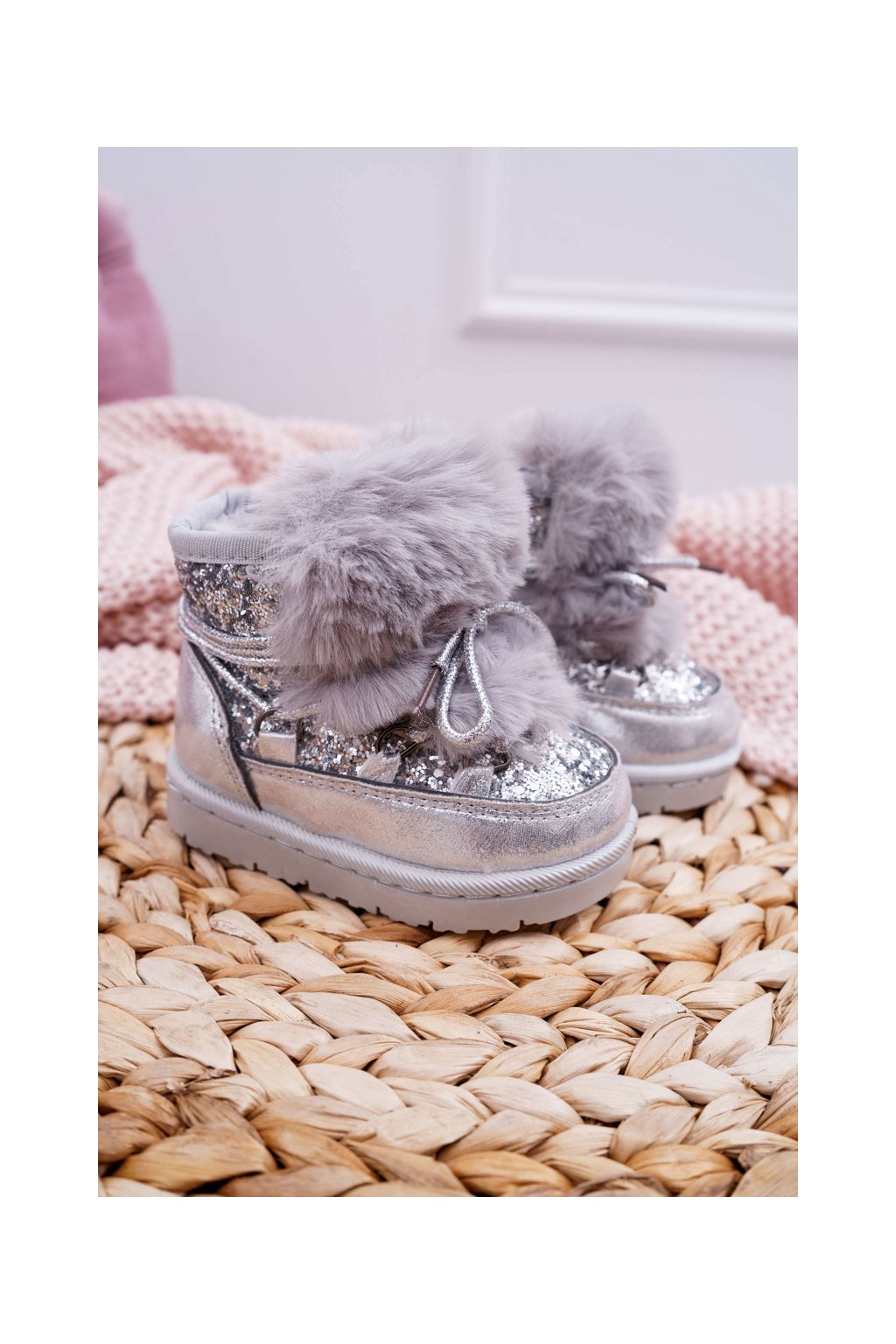 Detské strieborné snehule s kožušinou a trblietkami Minnie Mouse, kód produktu NJSK 20216-1A/2A SILVER