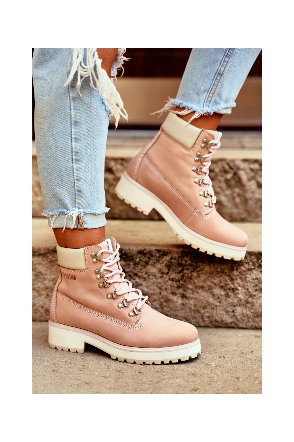 Ružové dámske kožené členkové topánky na podpätku s prešívaním, kód produktu NJSK EE274034 PINK
