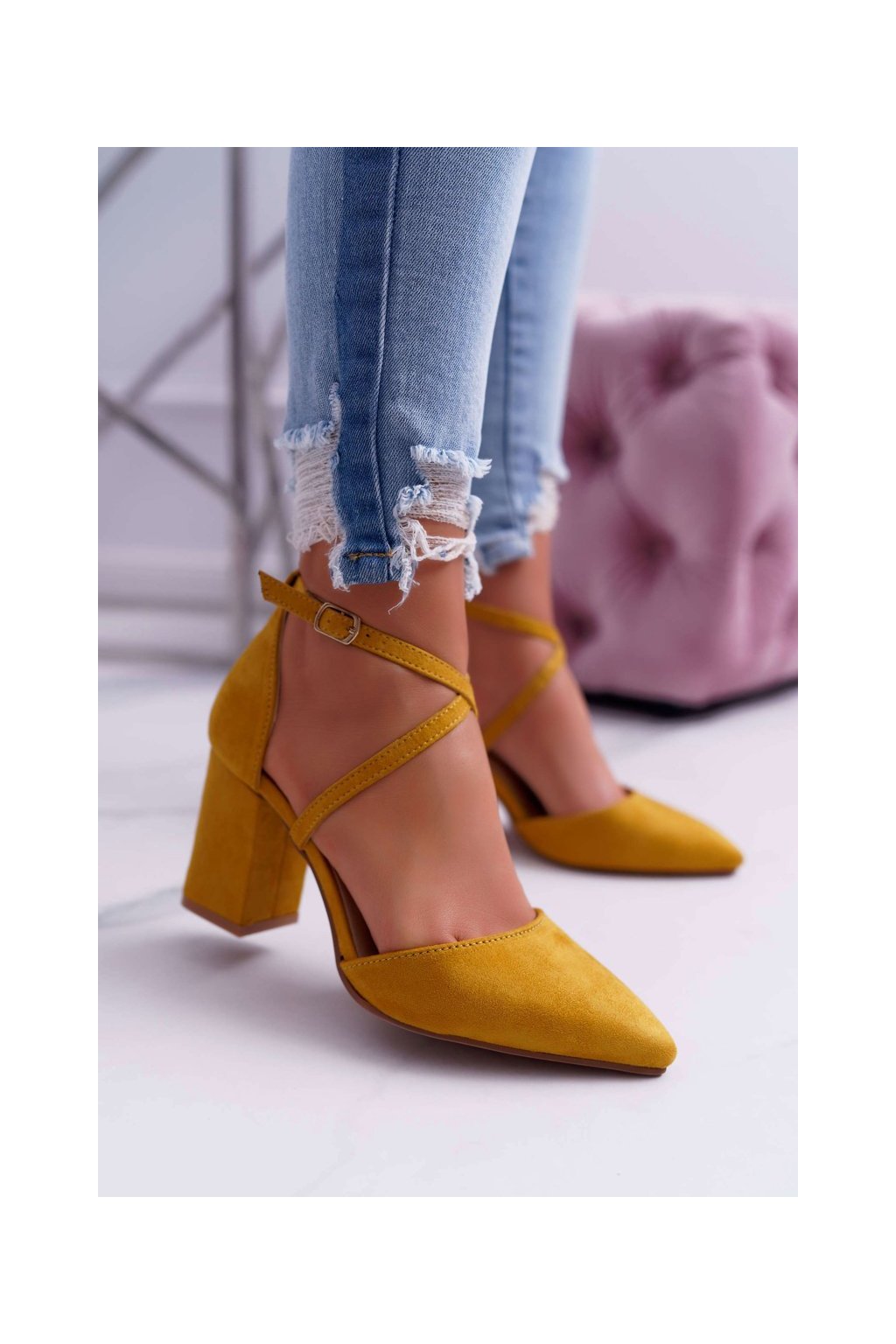 Zlaté dámske semišové lodičky na strednom podpätku, kód produktu NC900 YELLOW