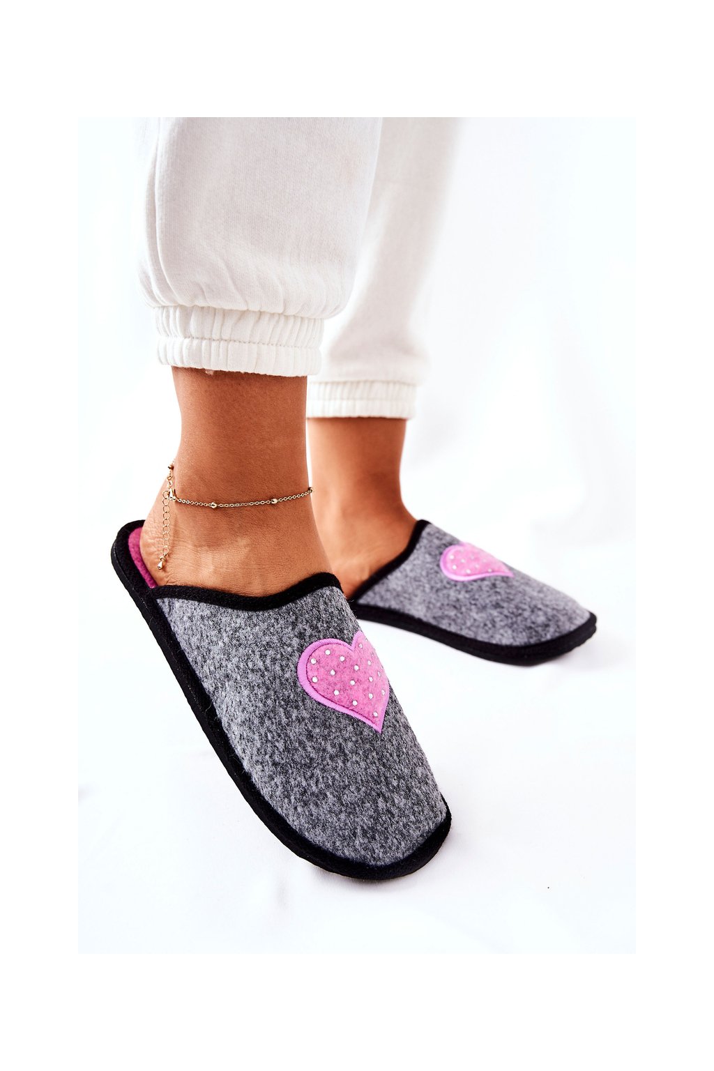 Ružové dámske papuče s vyšívaným srdcom a zirkónmi, kód produktu II267010 GREY/PINK