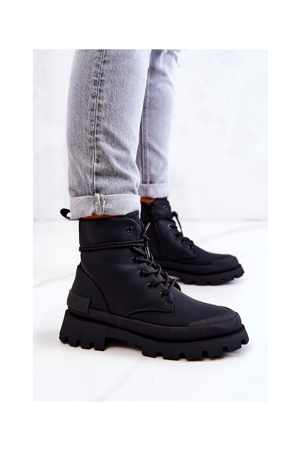 Členkové topánky na podpätku farba čierna kód obuvi UK70 BLK