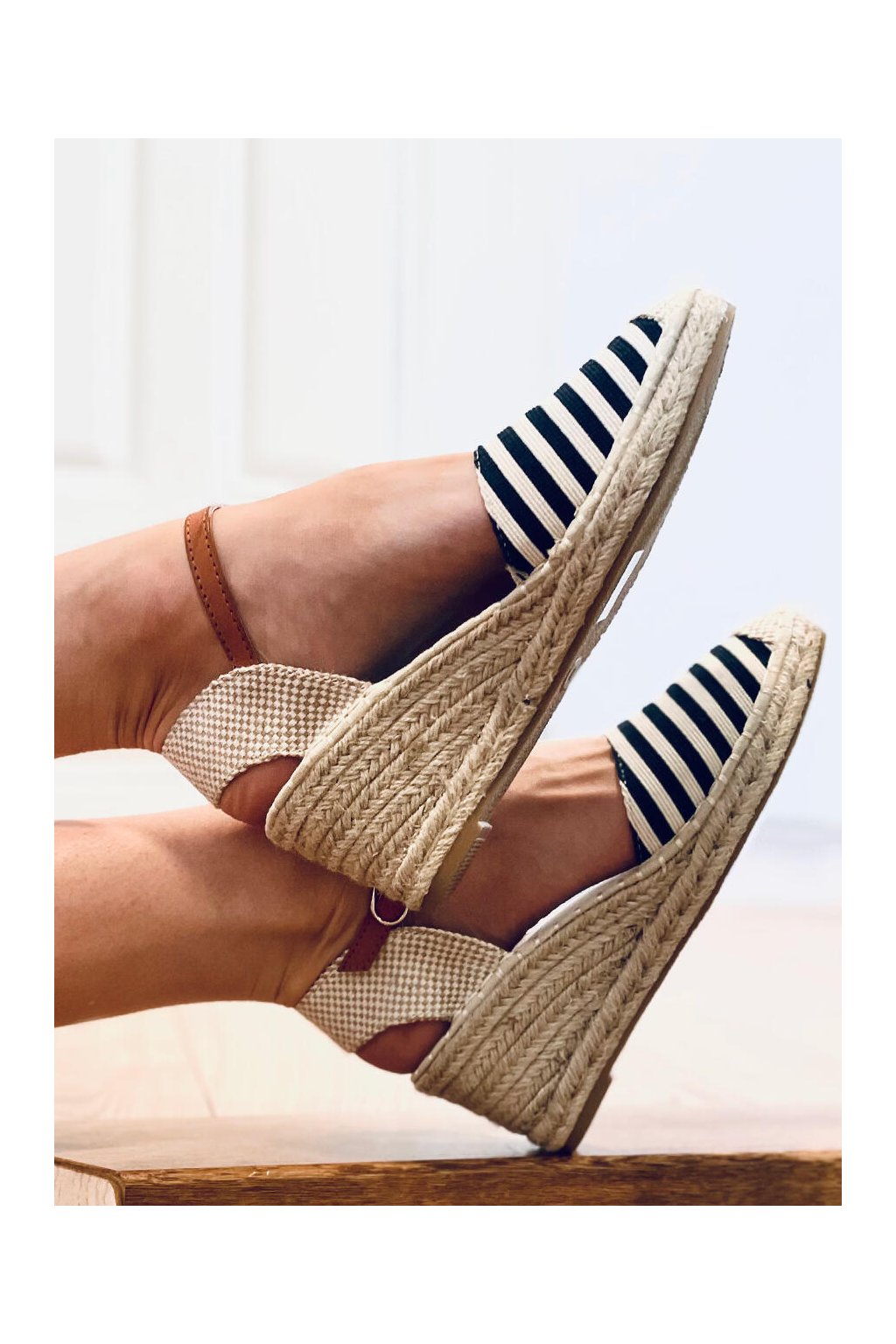 Dámske modré sandále na platforme s rovnou podrážkou, kód produktu 31372-B