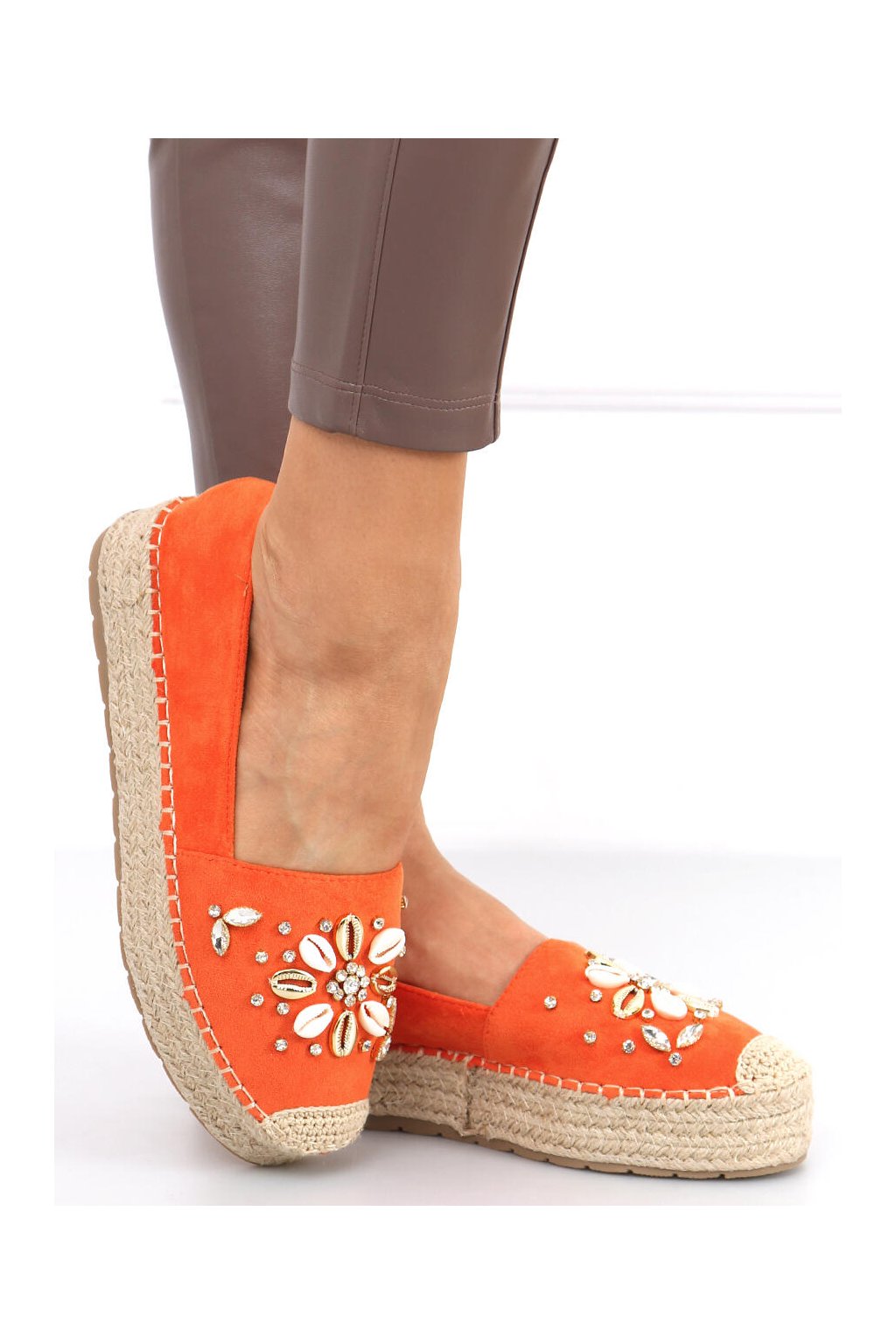 Dámske oranžové sandále na rovnej podrážke, kód produktu H8-172