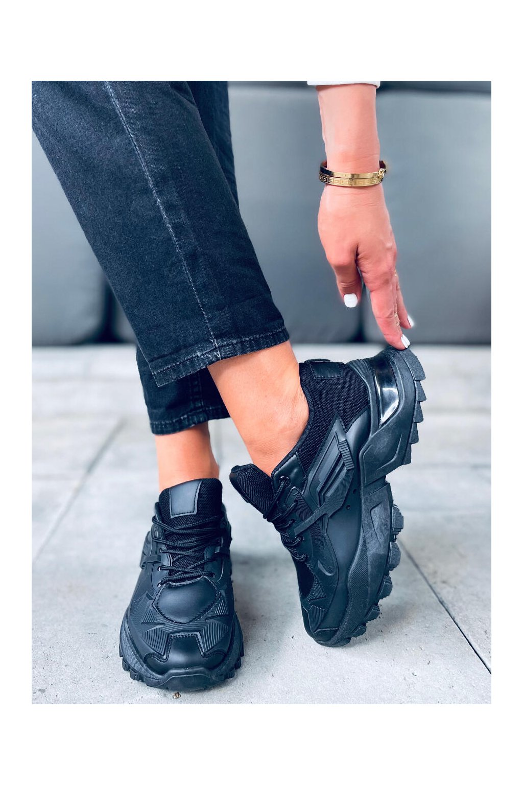 Čierne dámske tenisky, kód produktu XA043