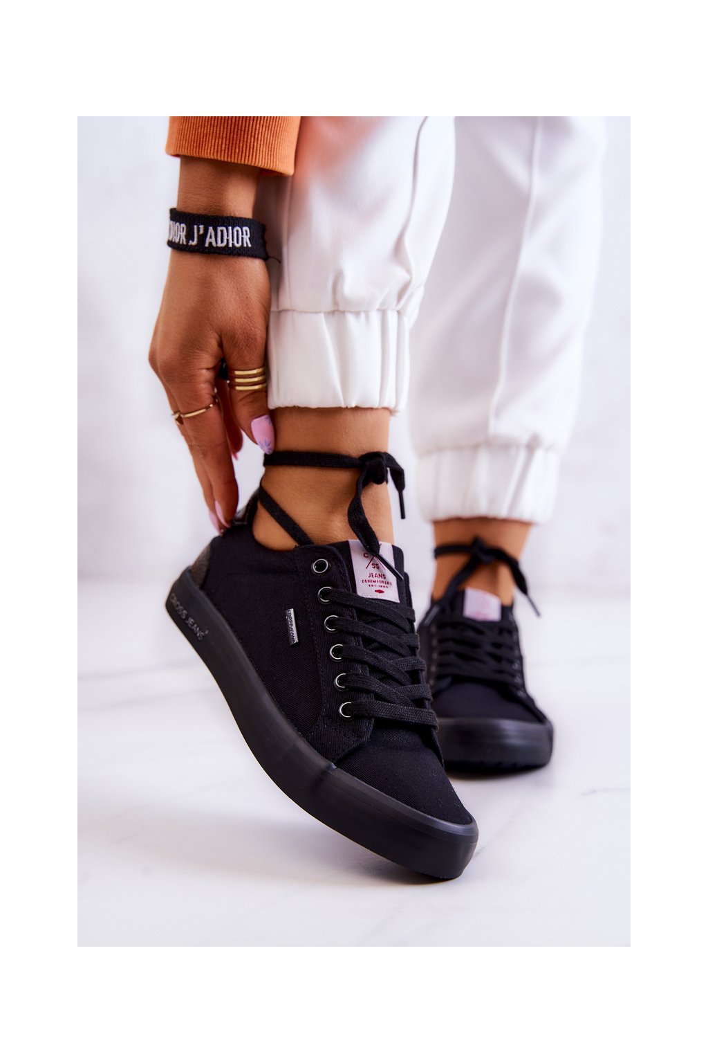 Čierne dámske textilné tenisky s plochou gumovou podrážkou Cross Jeans, kód produktu JJ2R4039C BLK