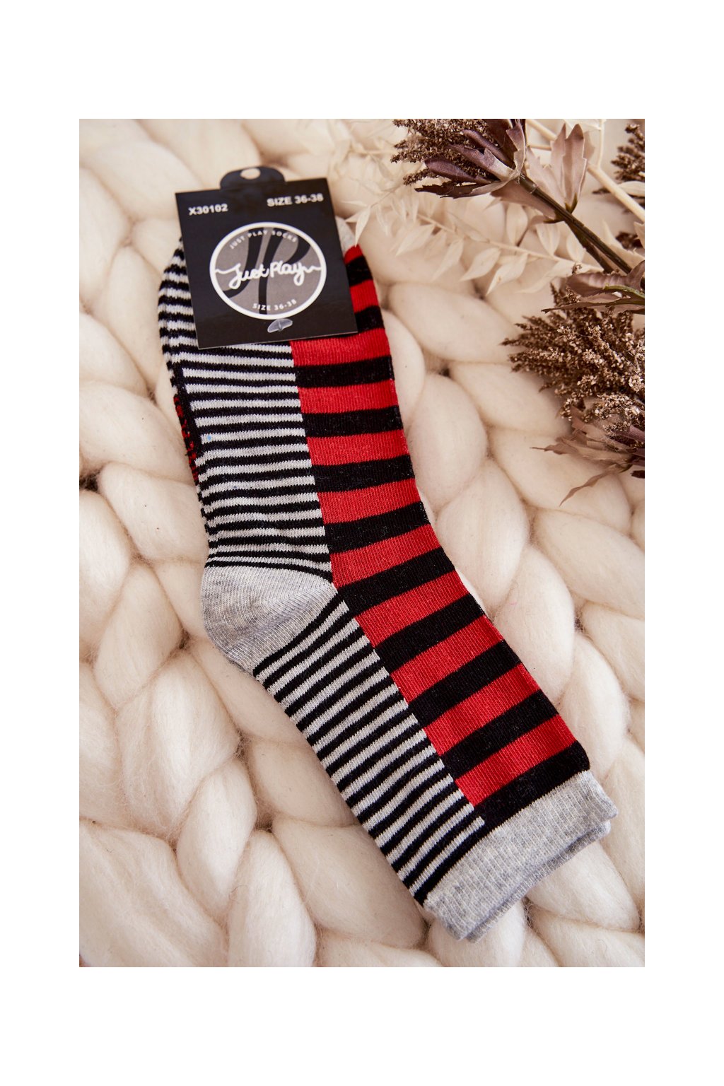 Dámske ponožky farba červená kód SK.23107/X30102 RED