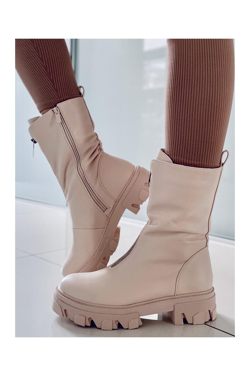 Hnedé dámske členkové topánky na rovnej podrážke, kód produktu D7859