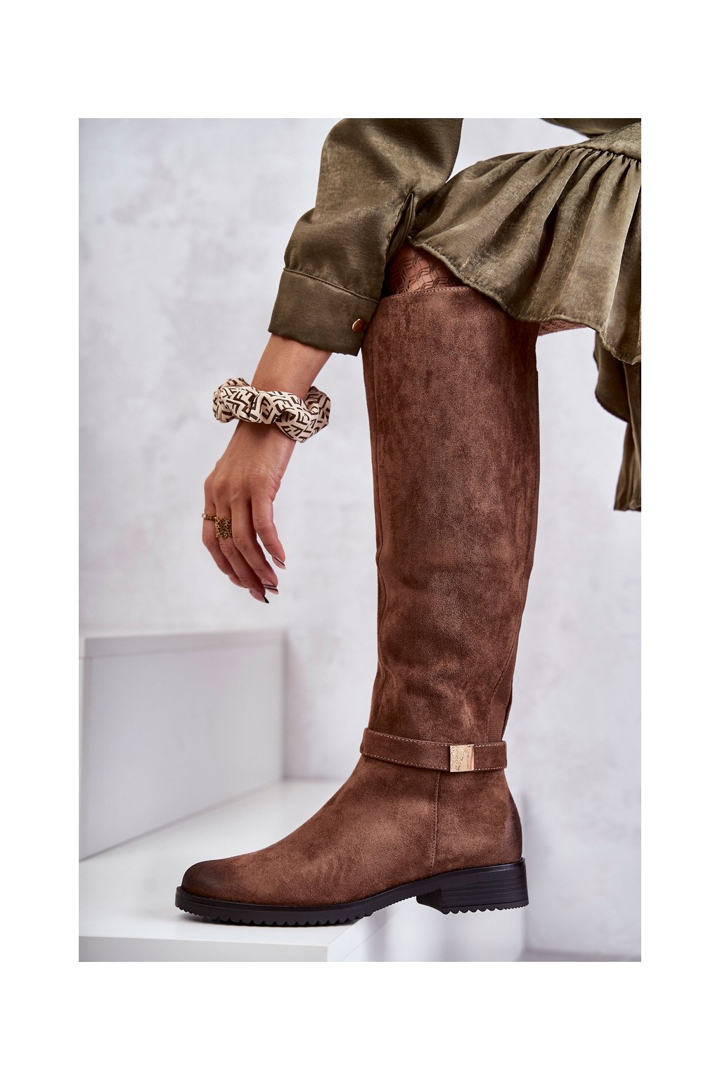 Dámske hnedé kožené členkové čižmy na zips s rovnou podrážkou, kód produktu 23-10803 BEIGE