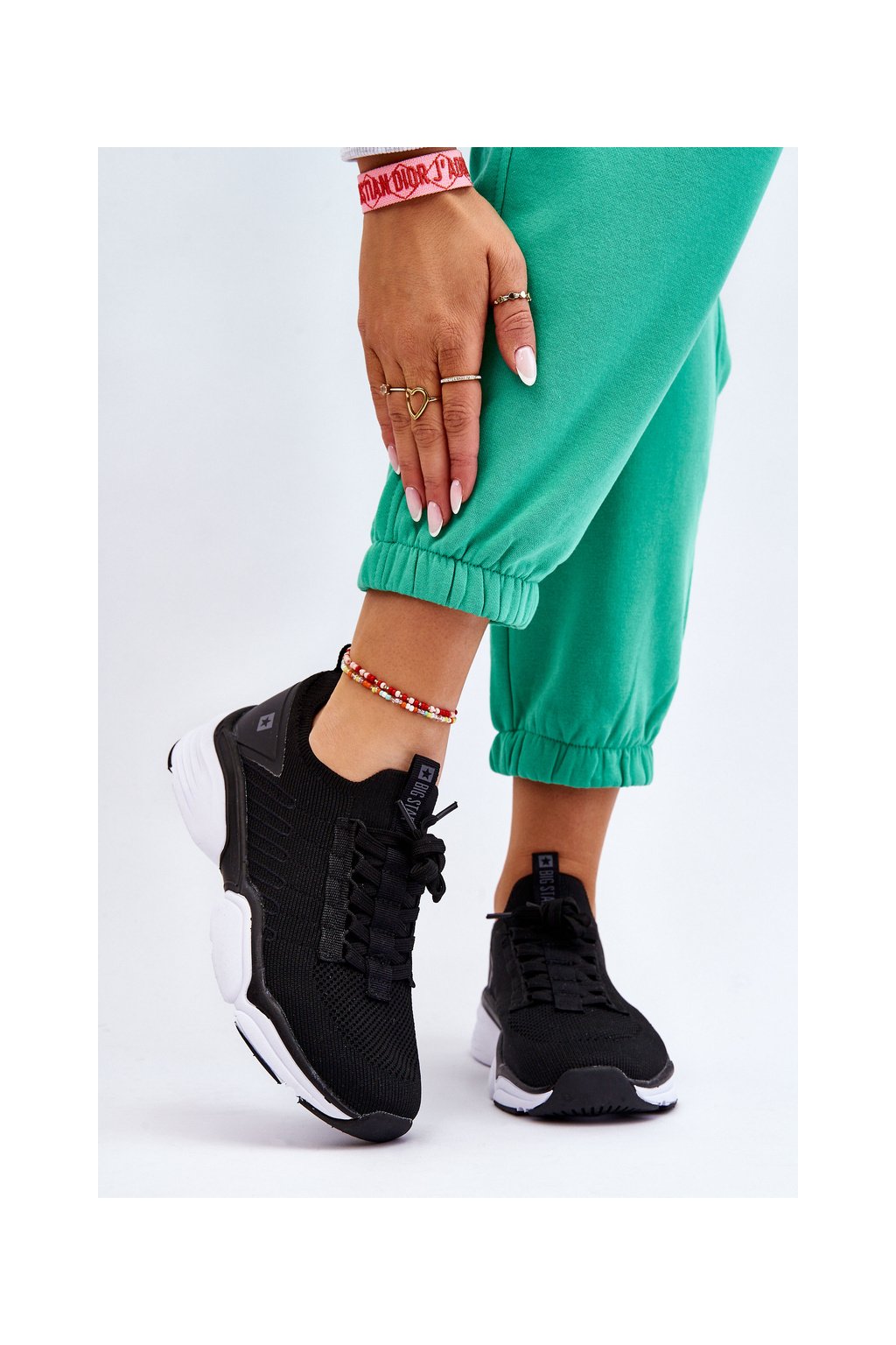 Dámske čierne šnúrované tenisky Big Star s textilným vnútorným materiálom a rovnou podrážkou, kód produktu LL274A146 CZARNY