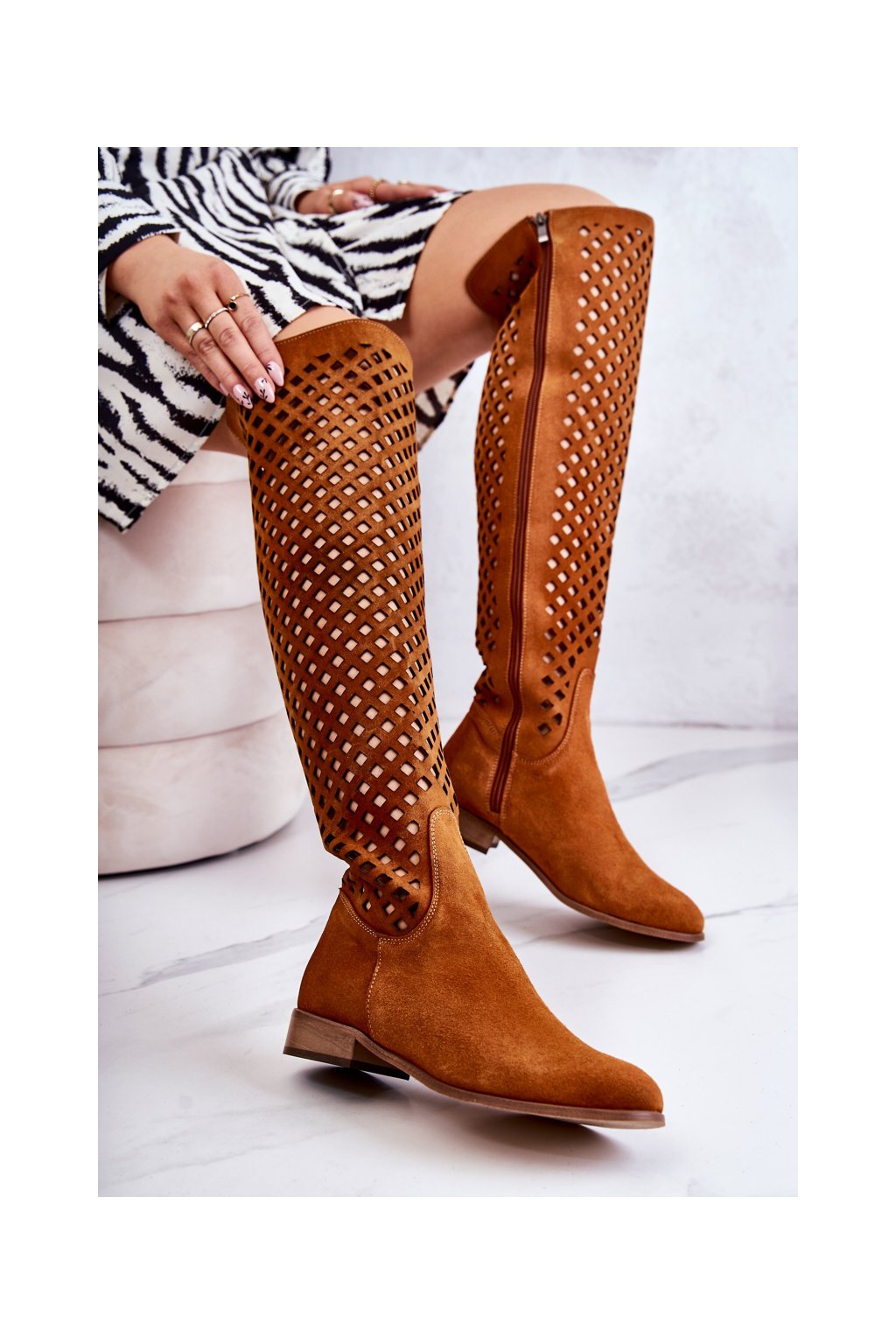 Hnedé dámske kožené členkové čižmy s plochou podrážkou, kód produktu 4047-2-M