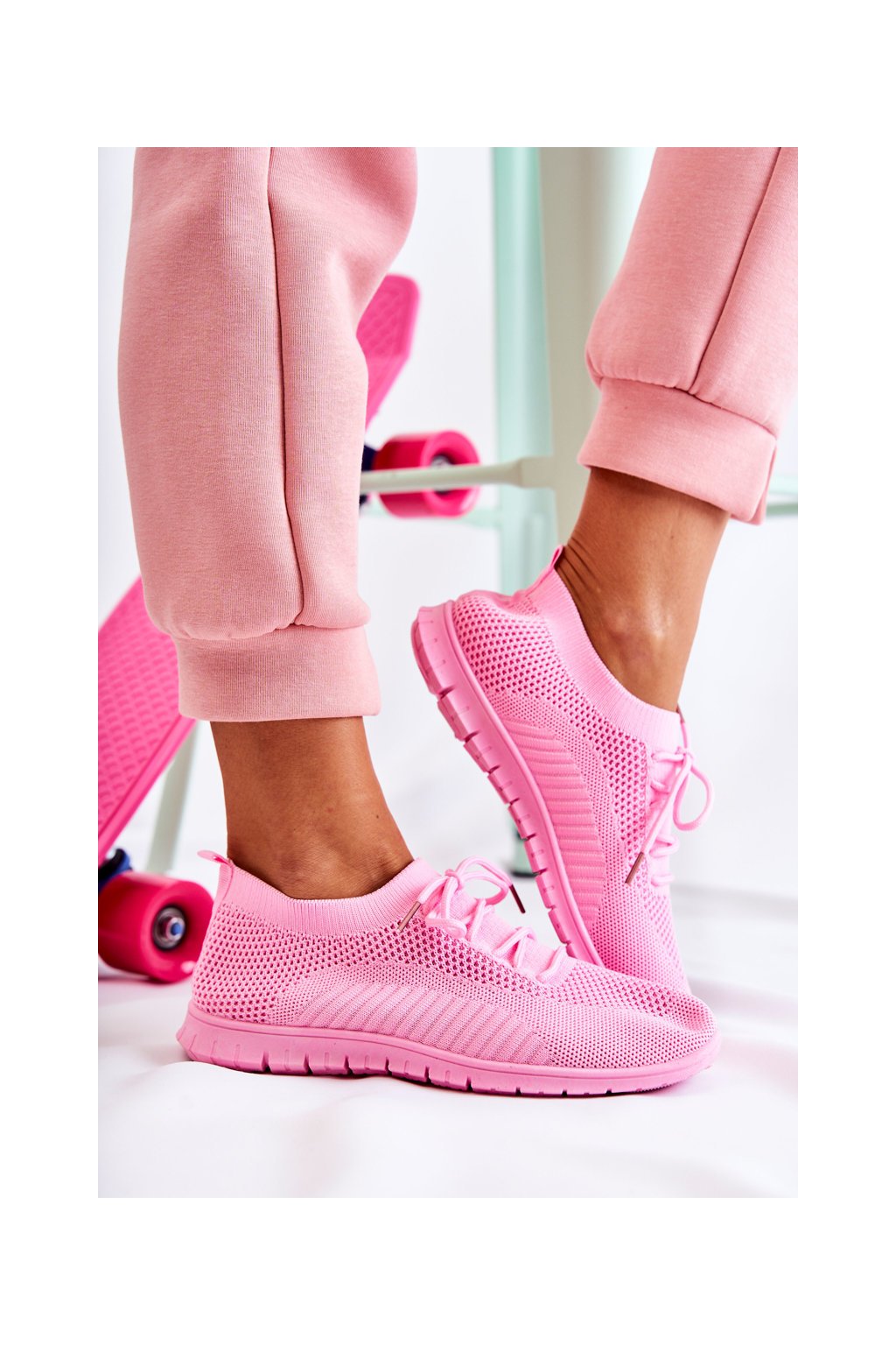 Ružové dámske športové nazuváky s príplatkovým viazaním, kód produktu A-5 BARBIE PINK