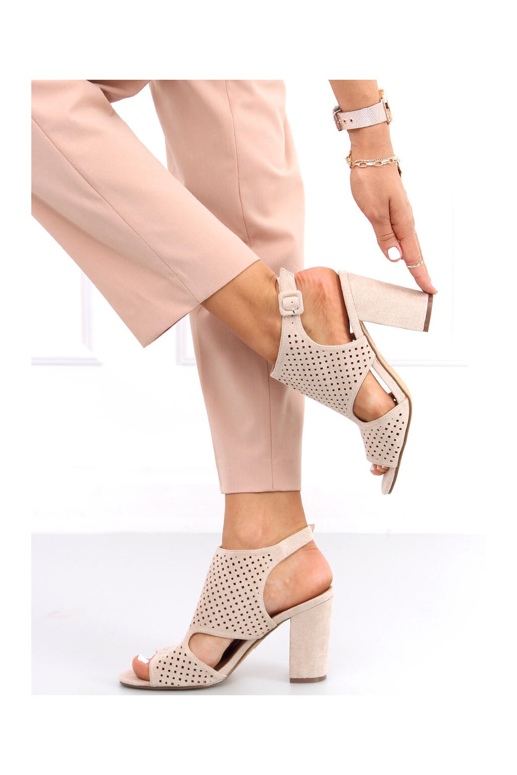 Hnedé dámske lodičky na stĺpovom opätku, kód produktu 30956-B