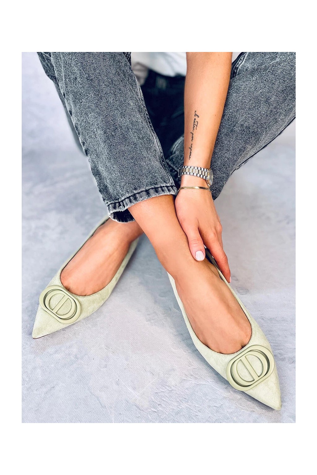 Zelené dámske balerínky z eko semišu s špicatou špičkou na bežný deň, kód produktu T515