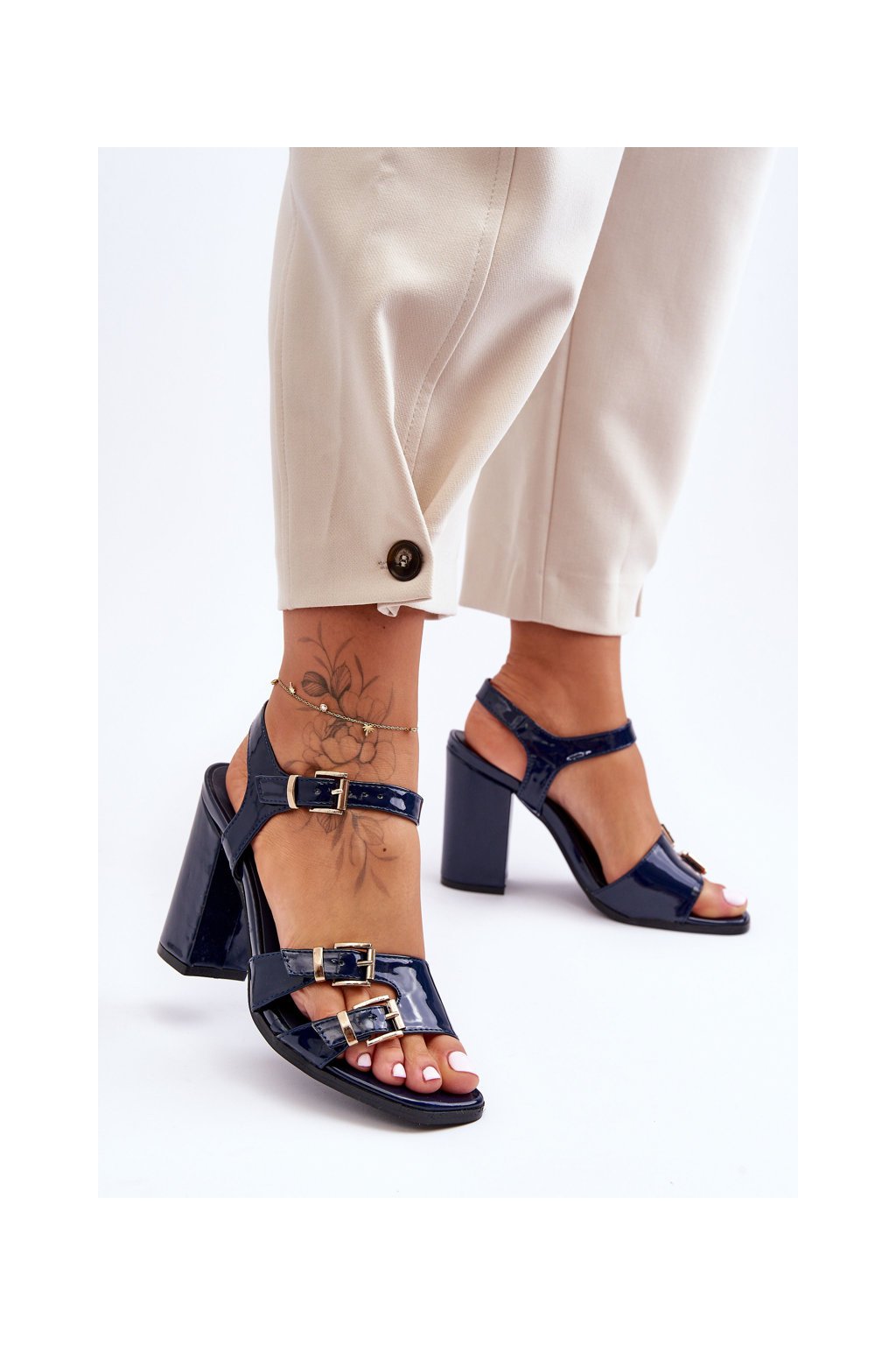 Dámske modré sandále z eko kože na stĺpovom podpätku, kód produktu 80-3 NAVY