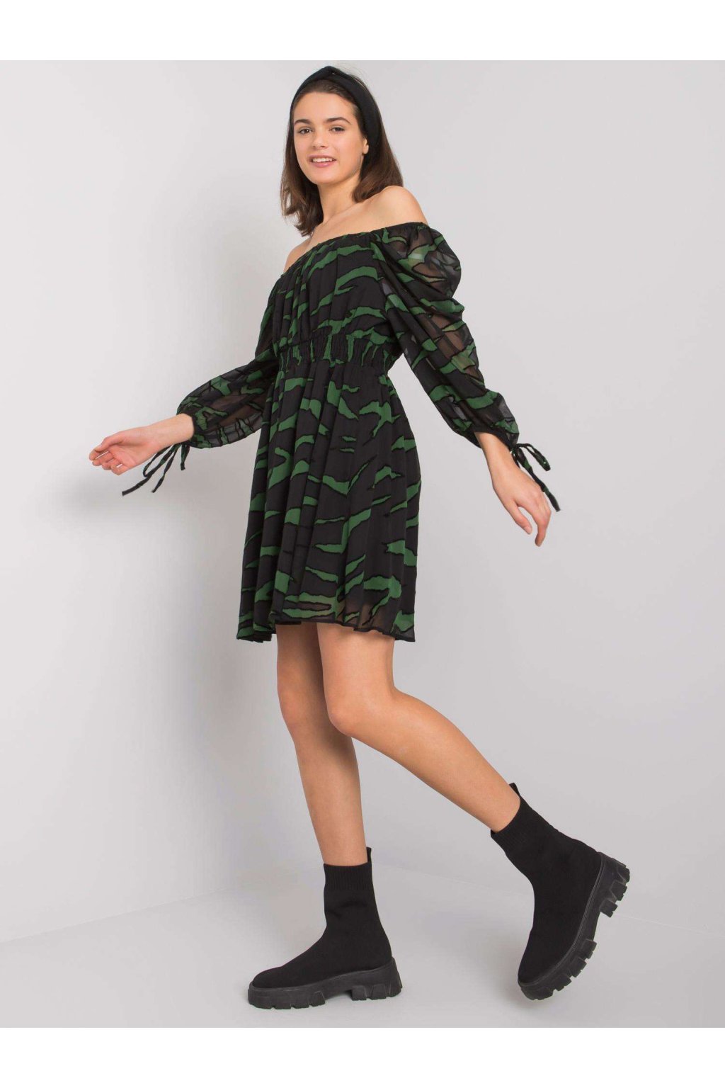 Dámske čierno-zelene šaty španielského strihu kód produktu LC-SK-22K-3040.19P