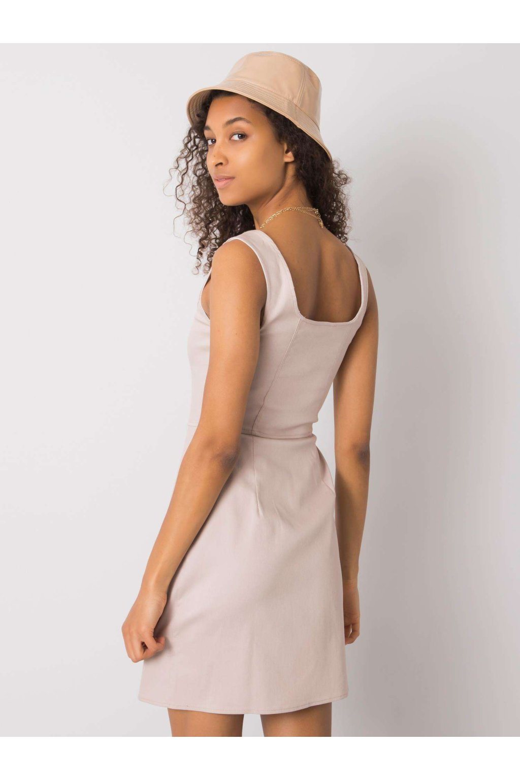 Dámske béžove šaty na bežný deň kód produktu LK-SK-508246.13P