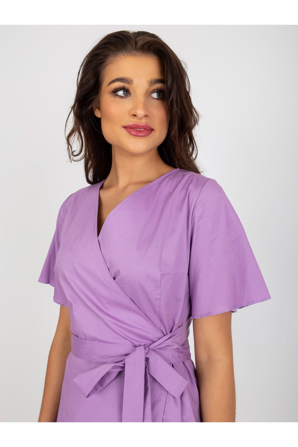 Dámske svetlo-fialove šaty s volánom kód produktu LK-SK-508646.13P