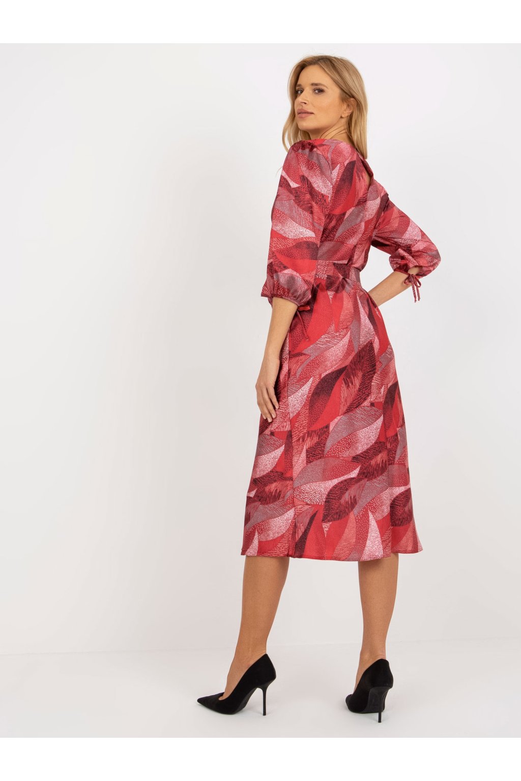 Dámske bordove šaty s podtlačeným vzorom kód produktu LK-SK-509018.77