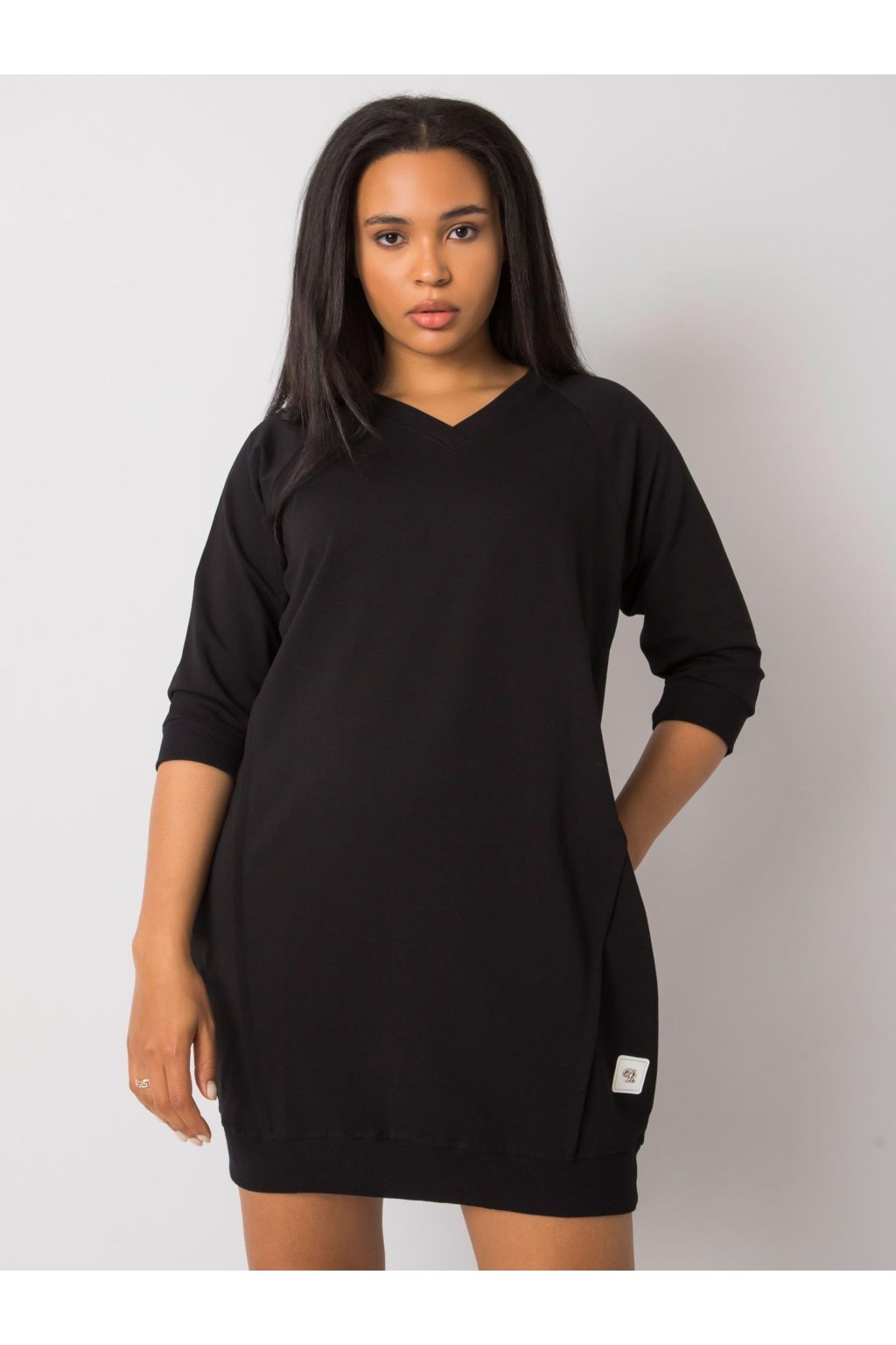 Dámske čierne šaty plus size kód produktu RV-SK-6847.59P