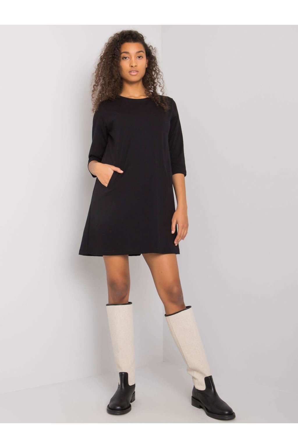 Dámske čierne šaty športove kód produktu RV-SK-7331.84