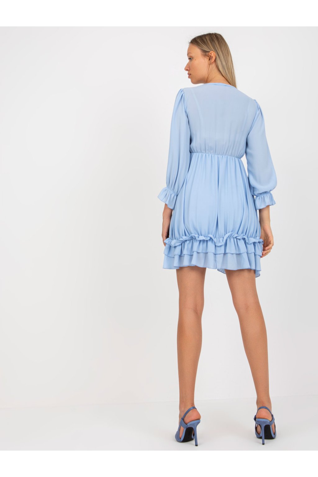 Dámske svetlo-modre šaty s volánom kód produktu TW-SK-BI-0761.92