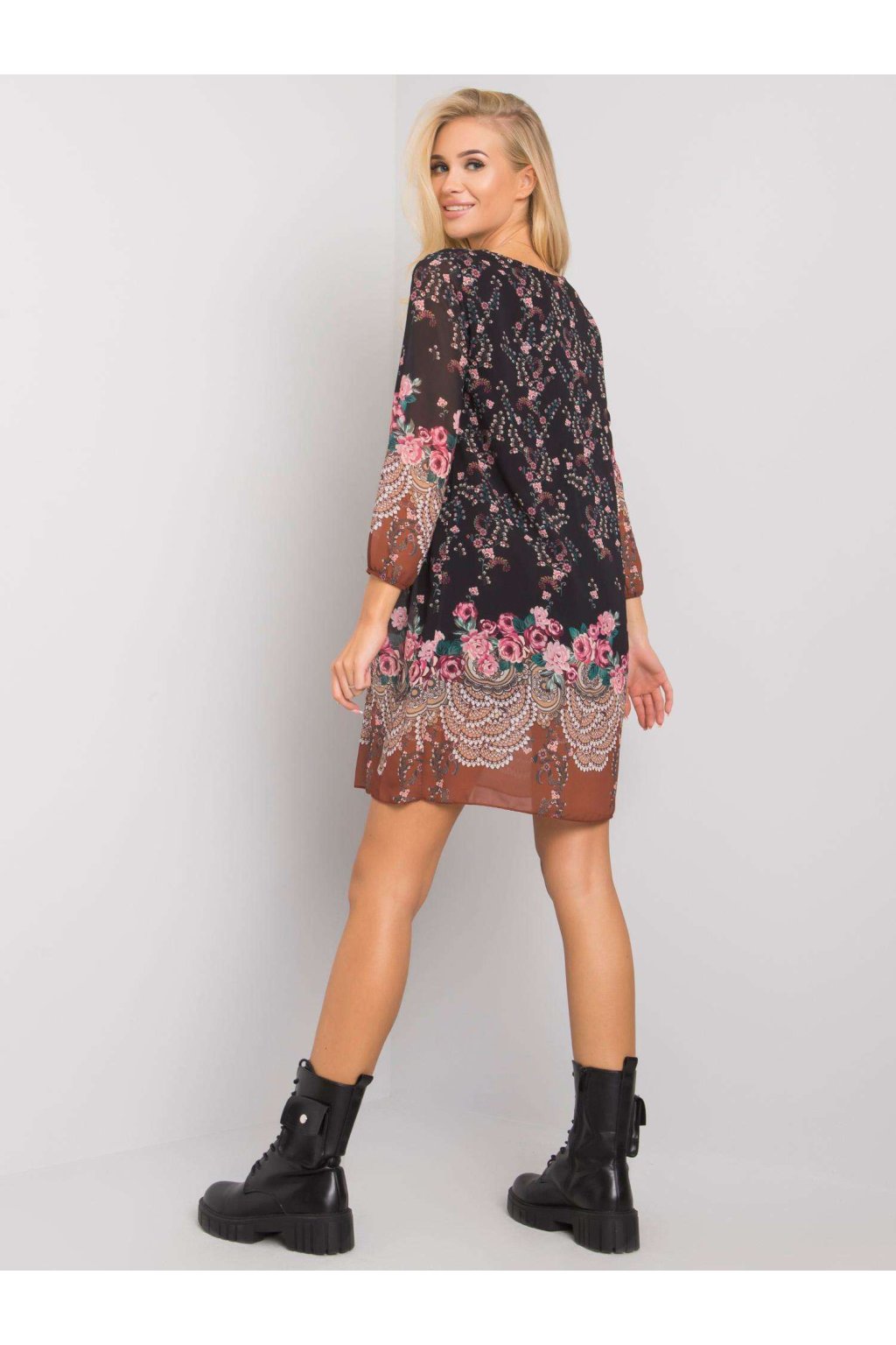 Dámske čierno-béžove šaty s podtlačeným vzorom kód produktu TW-SK-BI-2667-1.72P