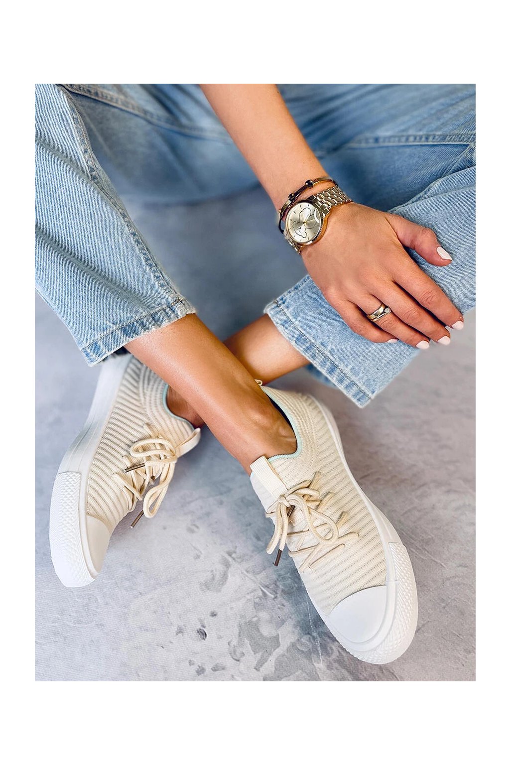 Béžové dámske textilné tenisky na bežný deň s okrúhlou špičkou, kód produktu PC06P