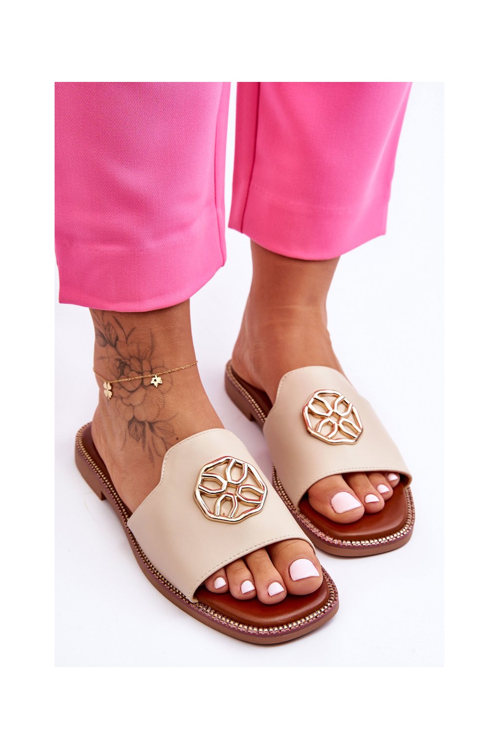 Béžové dámske šľapky z eko kože na plochej podrážke, kód produktu ML260 BEIGE