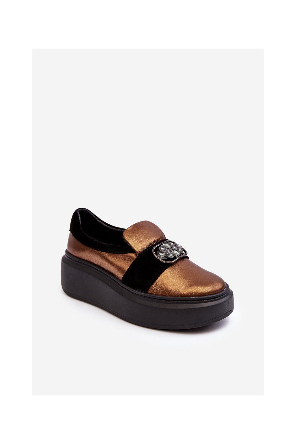 Zlaté dámske poltopánky z prírodnej kože na rovnej podrážke, kód produktu 2697/744-300