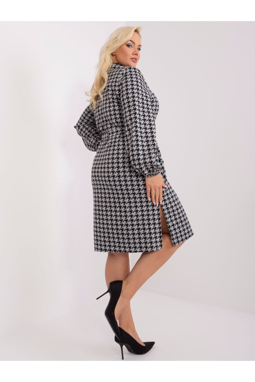 Dámske sivo-čierne šaty plus size kód produktu LK-SK-509476.28P