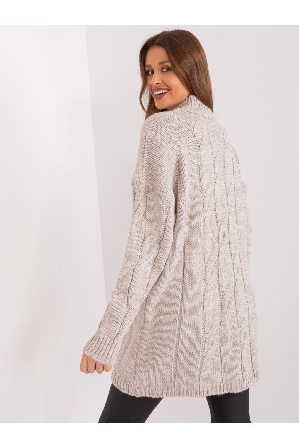 Dámske béžove šaty pletene dizajnove kód produktu LC-SK-1561.72P