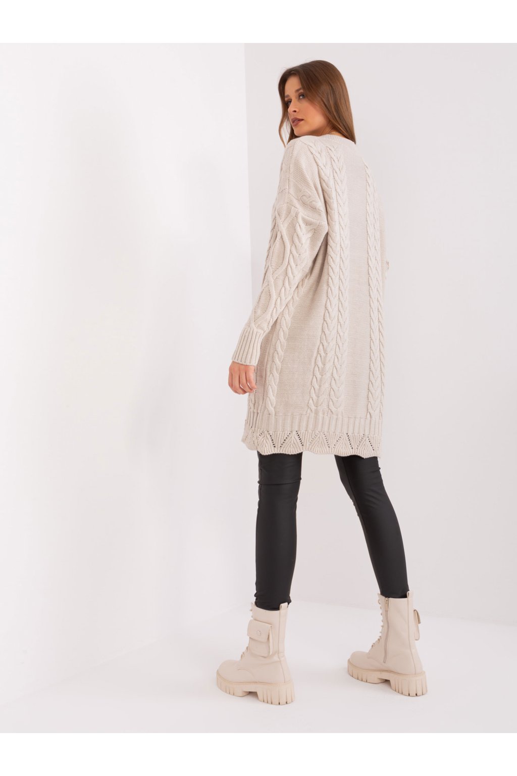 Dámske svetlo-béžove šaty pletene dizajnove kód produktu LC-SK-8012-2.25P