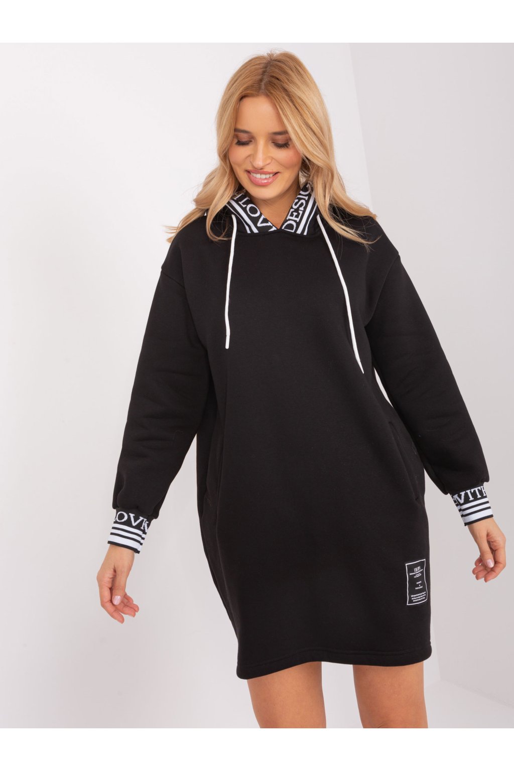 Dámske čierne šaty - tunika športove kód produktu RV-TU-9224.95P