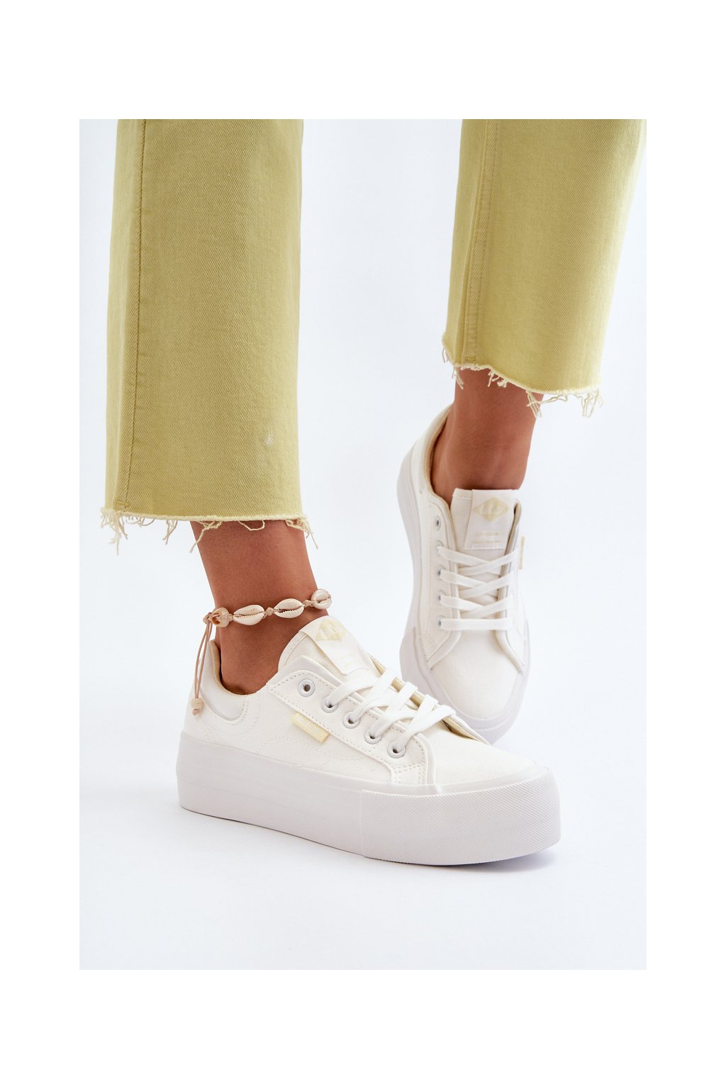 Dámske biele tenisky na platforme Lee Cooper z textilu, kód produktu LCW-24-31-2179L WHITE