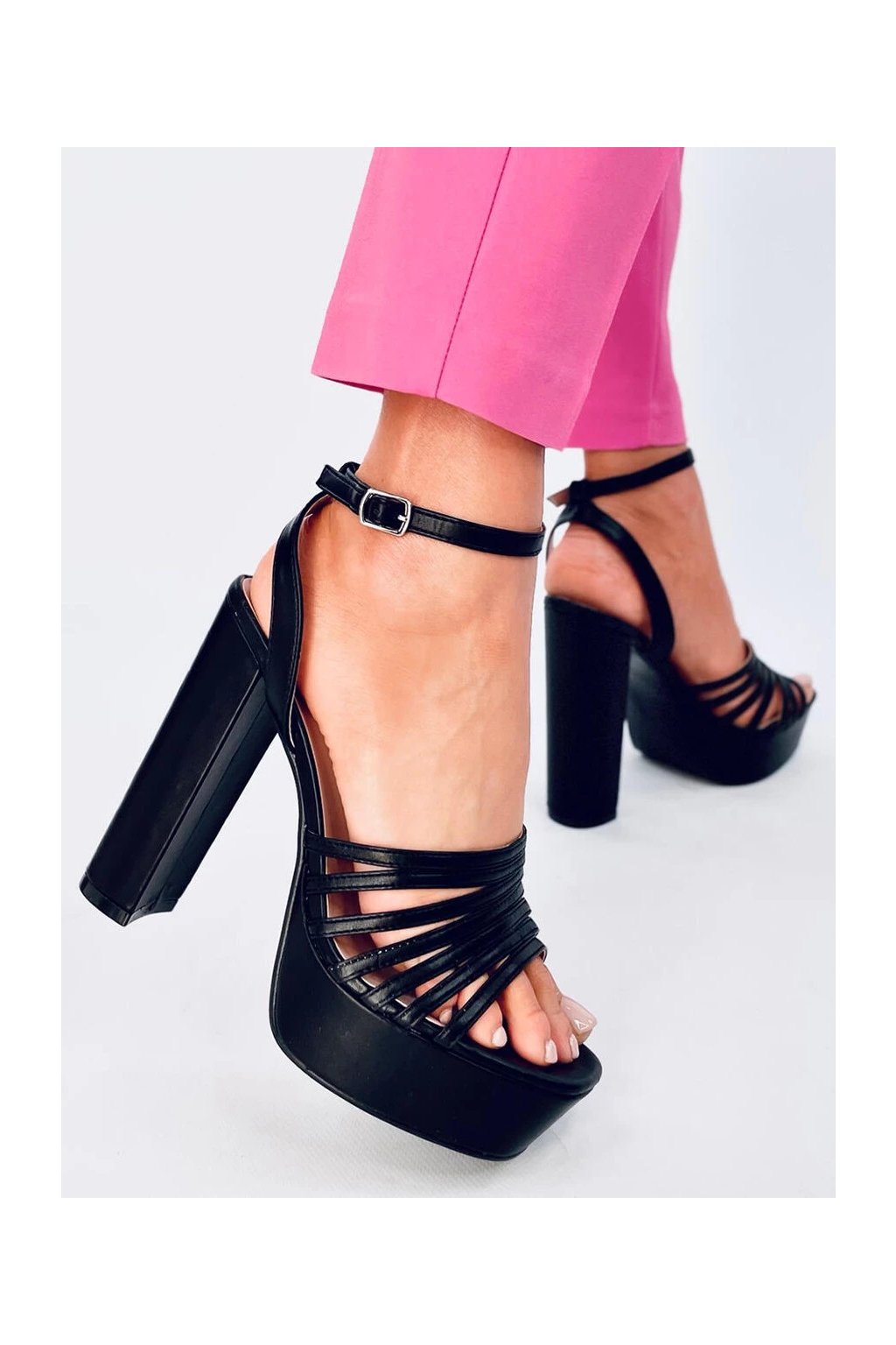 Čierne dámske lodičky z eko kože na hustom podpätku powyżej 9cm, kód produktu B-307