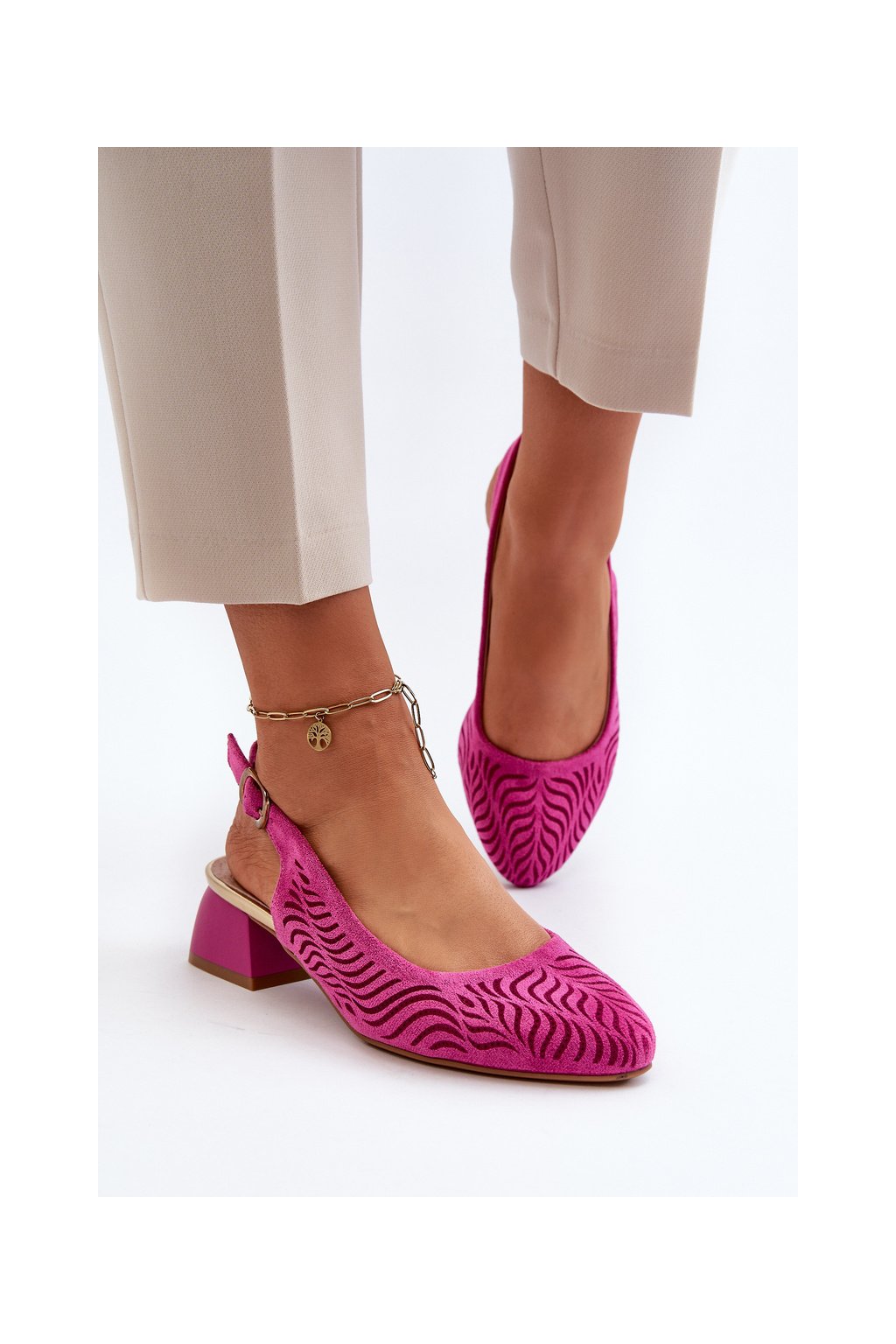 Ružové dámske lodičky z eko semišu na nízkom podpätku, kód produktu RMR2263-4 FUXIA