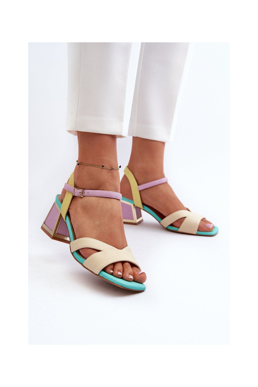 Béžové dámske sandále na stĺpovom podpätku s prírodnou koženou stielkou, kód produktu CR482 BEIGE