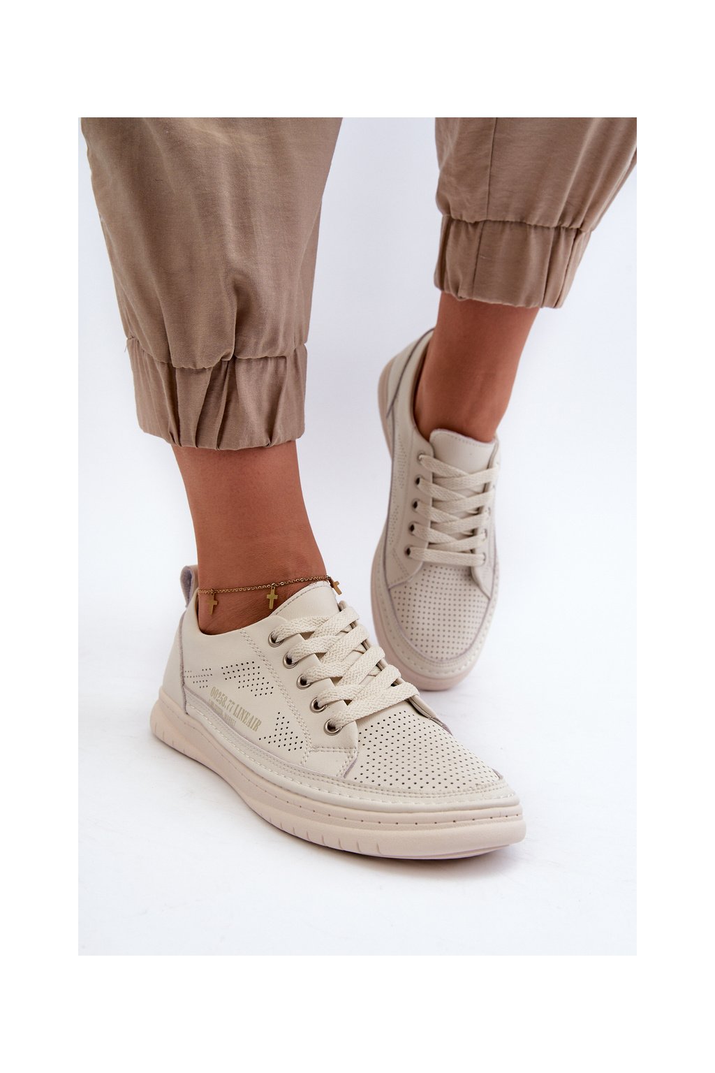 Dámske hnedé kožené tenisky na rovnej podrážke, kód produktu 22PB33-4636 BEIGE