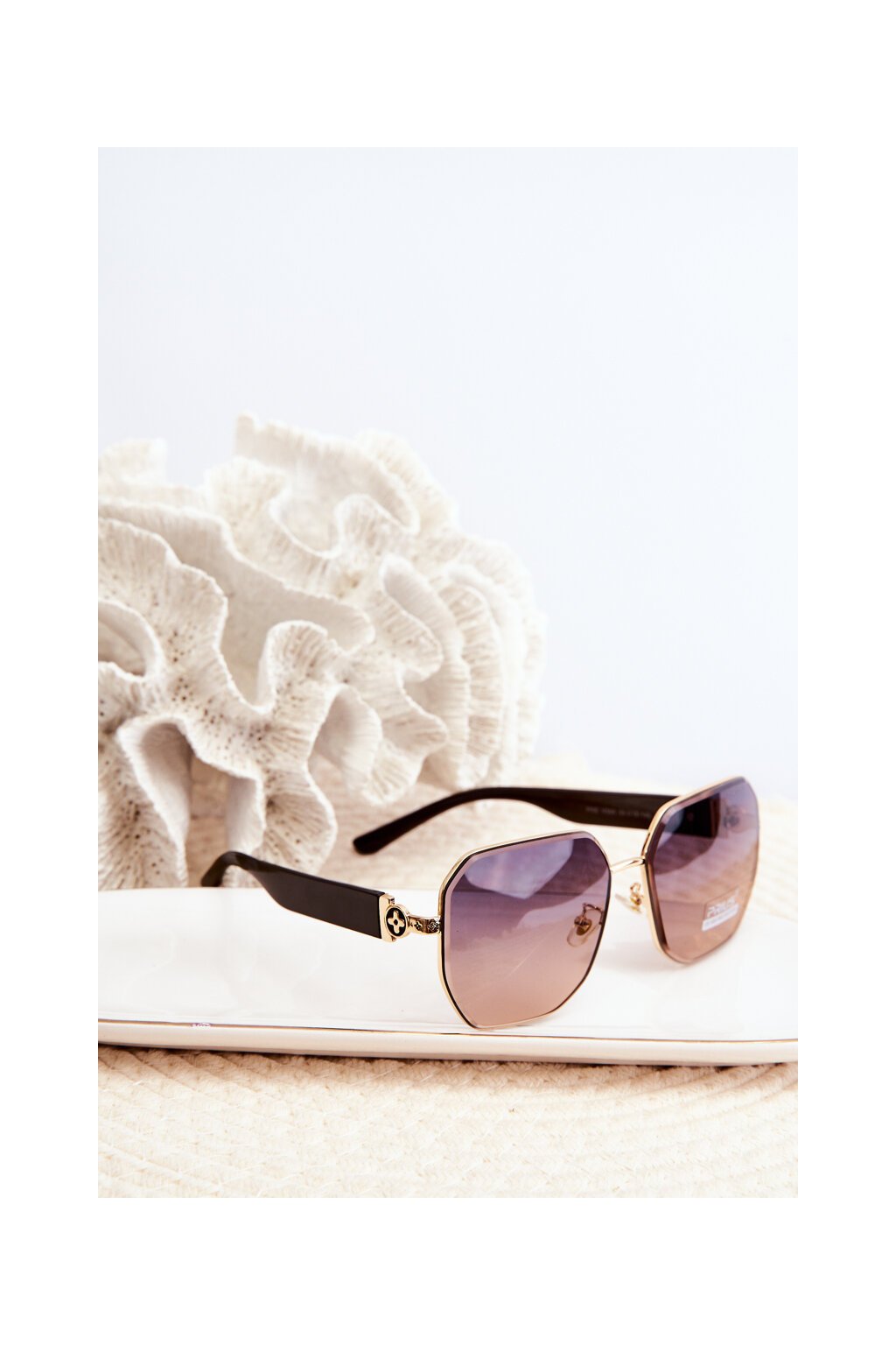 Dámske hnedé slnečné okuliare s UV400 ochranou, kód produktu OK.32227